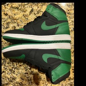 Mens Authentic size 8 Air Jordan 1 Retro High OG